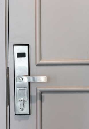 ADH - Electronic door handle inside the room